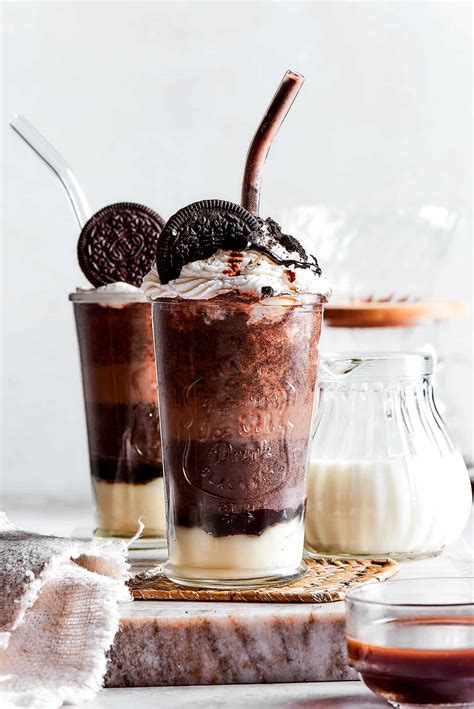 Mocha Cookie Crumble Frappuccino (Starbucks Copycat)