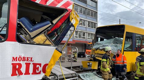 Stuttgart Verletzte Bei Zusammensto Von Zwei Stadtbahnen Swr Aktuell