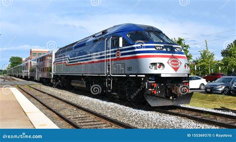 Virginia Railway Express Train Editorial Image - Image of plant, trees ...