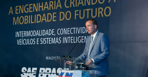 Mercedes Benz marca presença em maior Congresso de Engenharia da