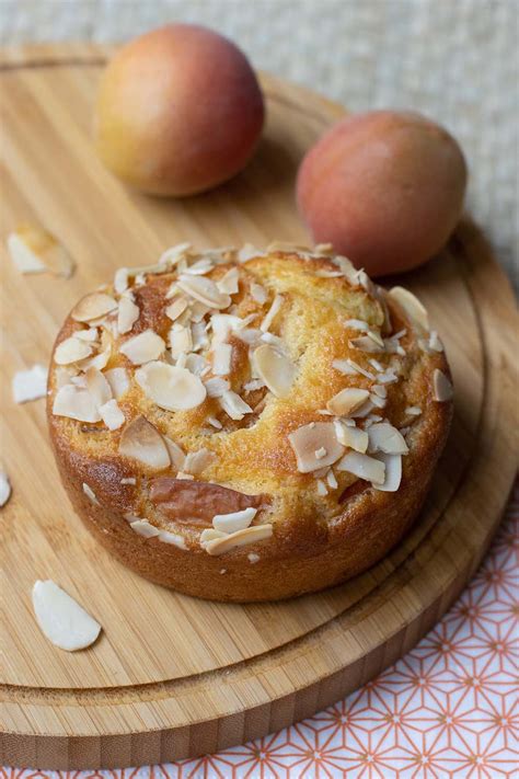 Moelleux aux abricots et amandes effilées Les petits plats de Patchouka