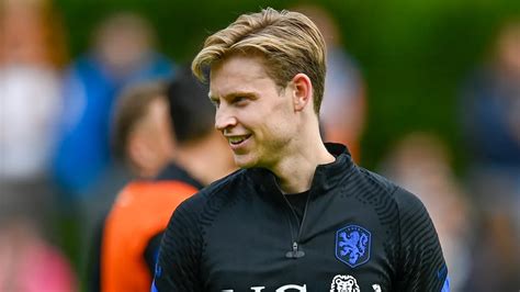 How Close Is Frenkie De Jongs Transfer To Man Utd FootballTransfers