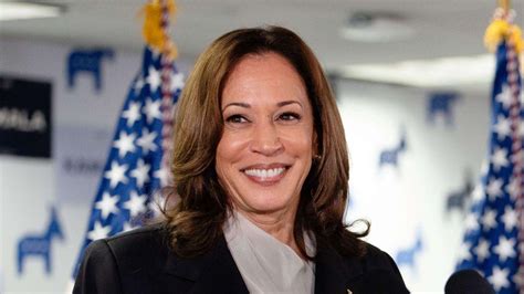 Kamala Harris Coconuts And Brat A New Viral Campaign Bbc News