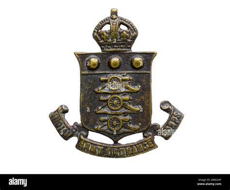 An Indian Army Ordnance Corps Cap Badge C1922 1947 Stock Photo Alamy