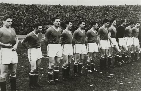 On This Day In 1958 Manchester United Drew 3 3 With Red Star Belgrade