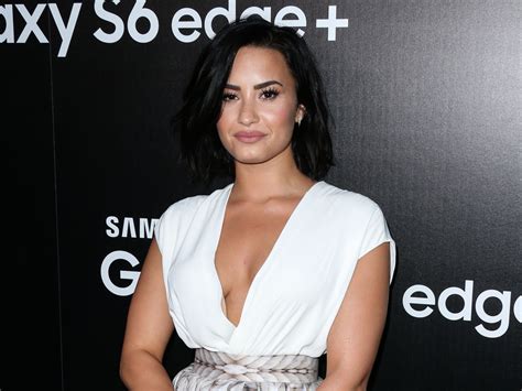 Demi Lovato parle des abus de son père dans son nouvel album Closer