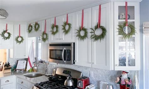 Kitchen Cabinet Christmas Wreaths Teacher Baker Maker