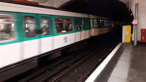 Ligne 7 Métro Arrivé d un MF77 Tranche 7 N192 à Place Monge Avec