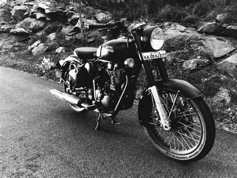 Royal Enfield Stealth Black 550 Cc