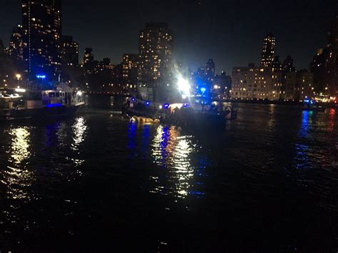 Helicopter Crashes In Nycs East River 5 Passengers Dead Ap News