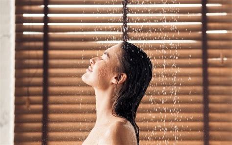 4 Major Benefits of Cold Showers - CLEAR SKIN REGIME