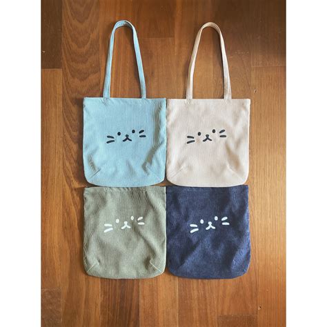 Cat Corduroy Tote Bag A4 กระเป๋าผ้าลูกฟูก ขนาด A4 ปักลายหน้าแมว Shopee Thailand