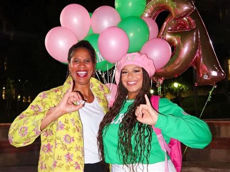 Nia Sioux Of Dance Moms Fame Just Became An Aka Like Her Mom Holly Essence