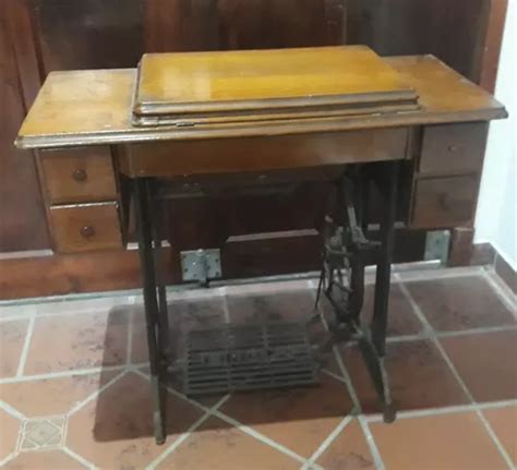 Antigua Maquina De Coser Singer Con Mueble en venta en por sólo