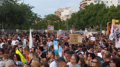 Großprotest gegen Massentourismus auf Mallorca