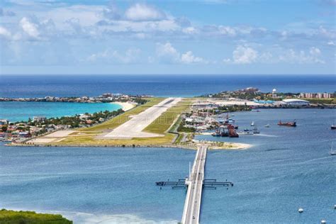 Overview of Sint Maarten St. Martin Airport SXM in the Caribbean Editorial Stock Image - Image ...