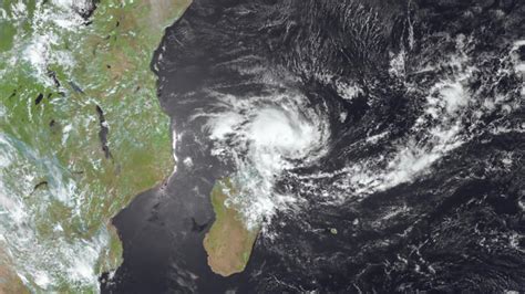 La tempête Dikeledi s éloigne de Mayotte l alerte rouge levée dans l