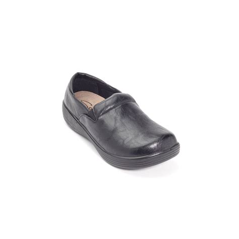 Daisy Nursing Shoe in Black Smooth | Savvy Nursing Shoes