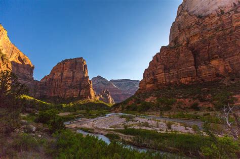 The 5 Best Hikes in Zions National Park