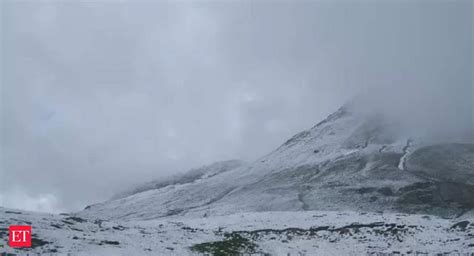 Himachal Pradesh Snow Fall Himachal Rohtang Pass Receives Fresh