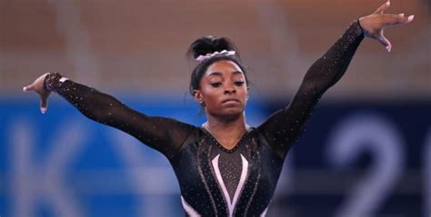 SIMONE BILES EXPLICA LA RAZÓN POR LA QUE DEBIÓ RENUNCIAR A TOKIO 2020