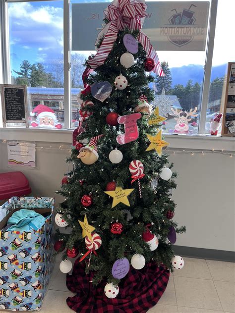 302 Nutrition - Our GIVING TREE 🌲 is up and ready for you...