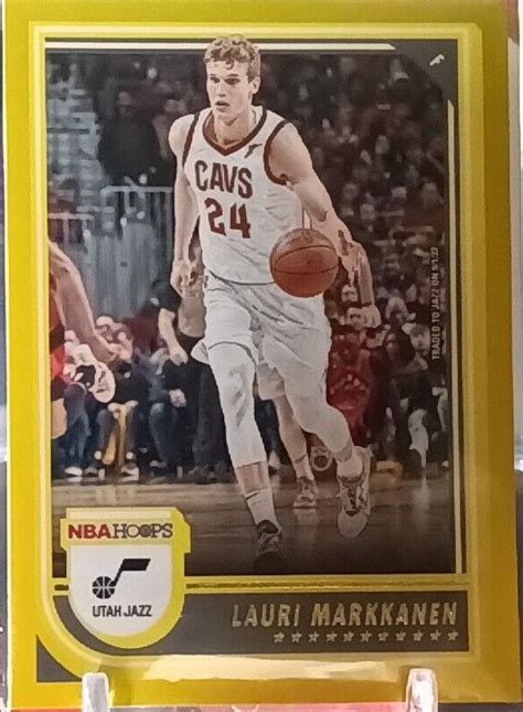 Lauri Markkanen Yellow Prices Panini Hoops Basketball Cards