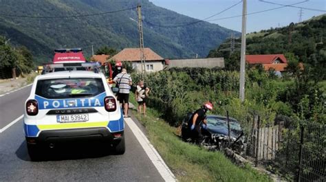 FOTO ACCIDENT pe VALEA OLTULUI la Câineni Trafic de coșmar Gazeta