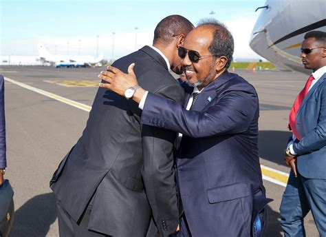 MADAXWEYNE XASAN SHEIKH OO ADDIS ABABA KAGA QEYB GALAYA SHIR SADDEX