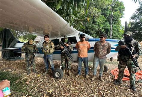 Incautan dos avionetas con más de 400 kilos de droga y narcos portaban