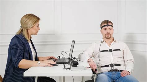 Polygraph Examiner: What Is It? and How to Become One?