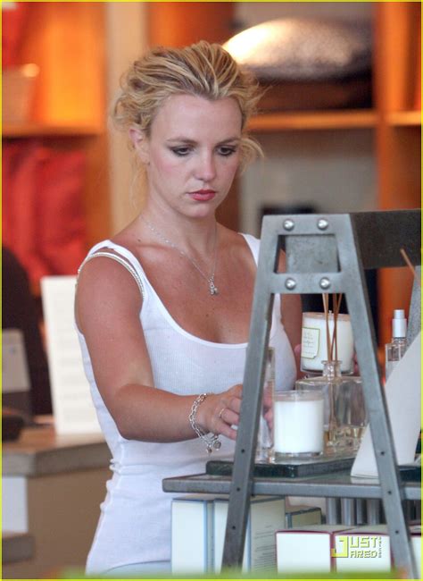 Britney Goes Candle Crazy Photo 1369371 Britney Spears Pictures