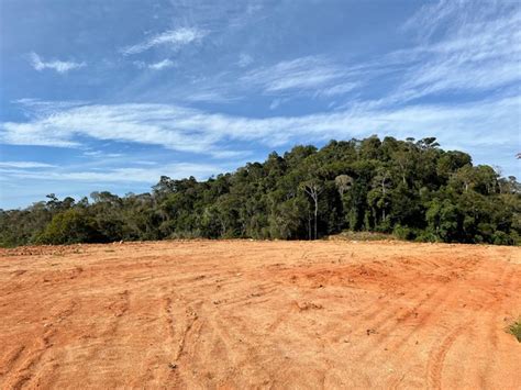 Sítio vista linda entre fundão e Santa Teresa 3 Hectares Terrenos