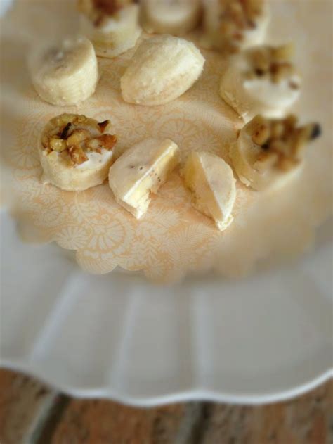 Yogurt Covered Frozen Bananas A Healthy Easy Treat Paleodessert In