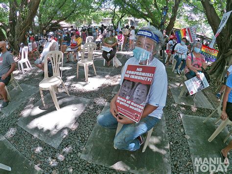 In Photos Martial Law Survivors Activists Cry Marcos No Hero On