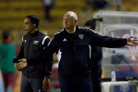 Felipão tem saída certa no Atlético MG veja todos os detalhes