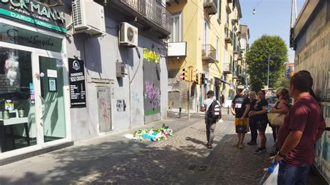 Bambino Caduto Dal Balcone A Napoli Il Quartiere Non Si D Pace Quel