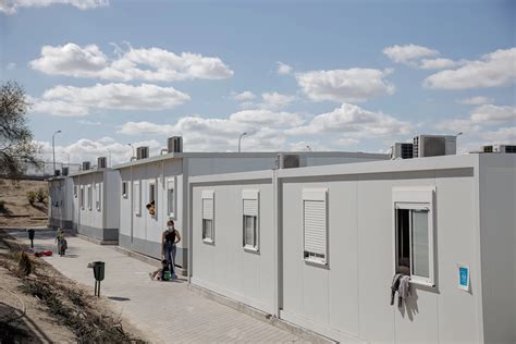 Las peticiones de asilo y un retraso de cuatro meses en su trámite