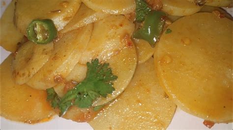 Aloo Ki Bhujiya Recipe Potato Curry Aloo Sabzi Quick And Easy