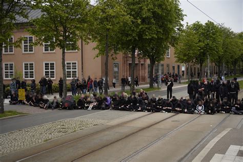 Omas Gegen Rechts Leipzig On Twitter Rt Liz De Im Weiteren