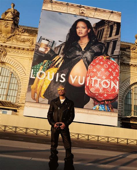 Rihanna Posa Para Nova Campanha Da Louis Vuitton Homme