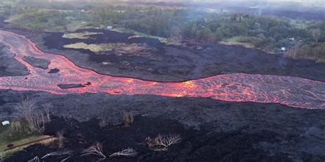 Volcanic eruption in Hawaii - CBS News