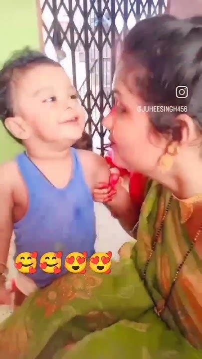 Shortvideobht Der Mumma Se Mila Mera Bacha 😘😘🥰🥰🥰pyr Kr Rha H 🥰😍😍😍