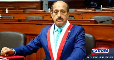 Congresista Valer El Caballero Que Acaba De Defender A La Mujer Es