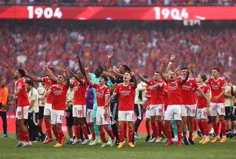 Campe O Benfica De Regresso Ao Trabalho Pequenos Acertos No