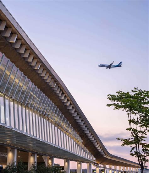 Travelers slam LAX/Metro Transit Center for poor signage 23