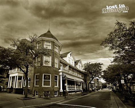 Michigan's Historic Haunted Hotel - Lost In Michigan