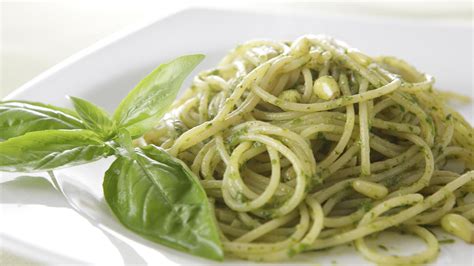 Pasta Mit Pesto Alla Genovese Rezept Mit Video Kochbar De