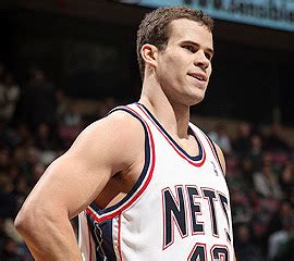 image news today: kris humphries