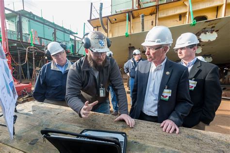 Hii Hosts Rep Joe Courtney At Newport News Shipbuilding Hii